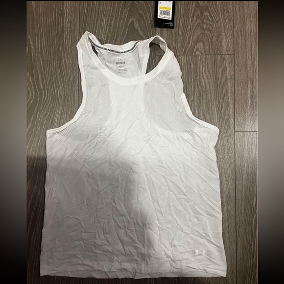 Brand new under armour racer back athletic shirt for running, gym or everyday - Picture 4 of 4